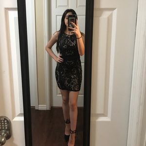 BLACK LACE DRESS