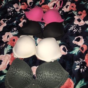 4 bras