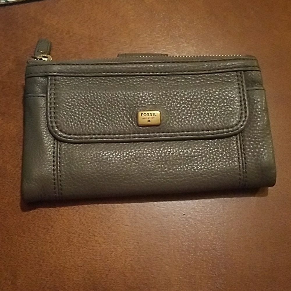 Fossil wallet