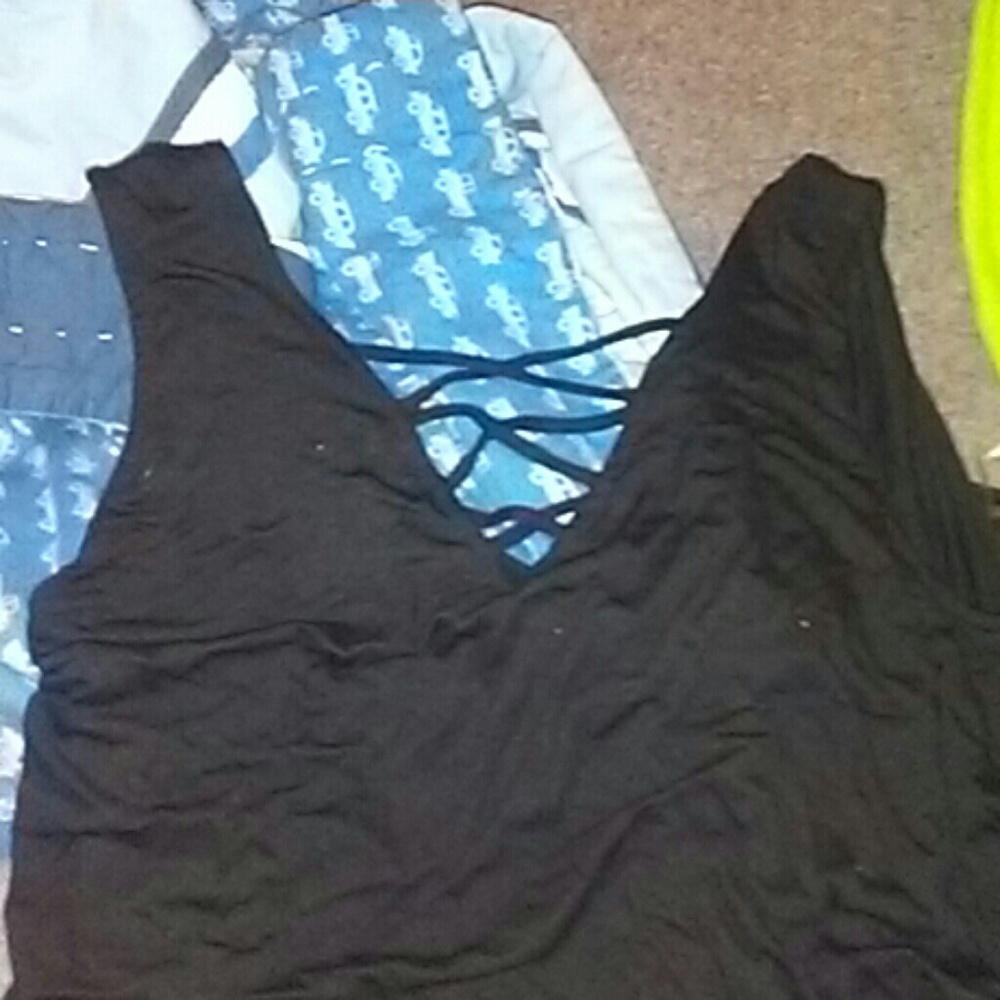 Romper - Picture 3 of 4