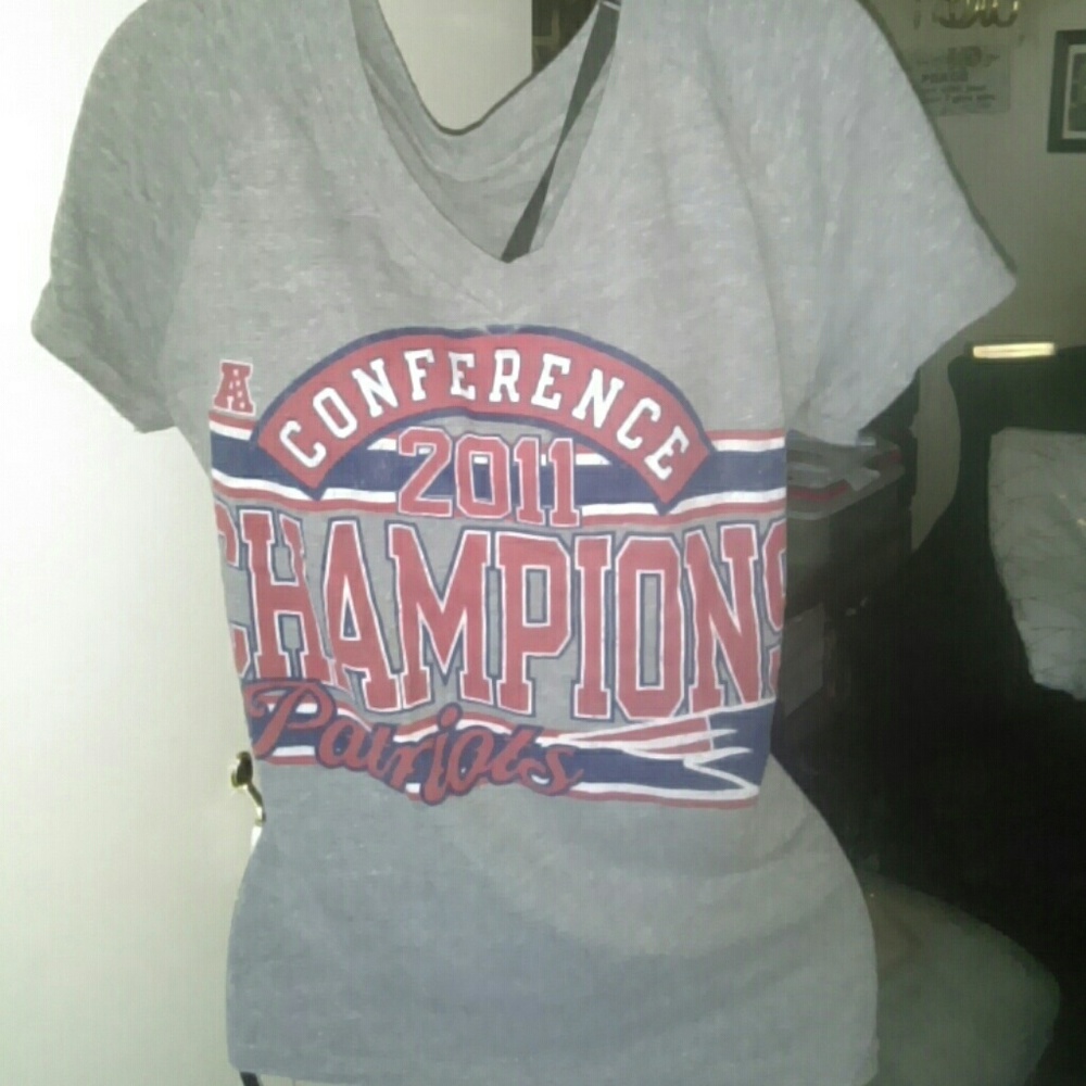 New England Patriots shirt sleeve tee