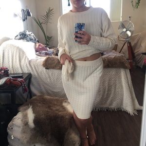 2-piece Sweater//Skirt Set