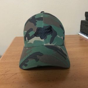 Fox fitted hat