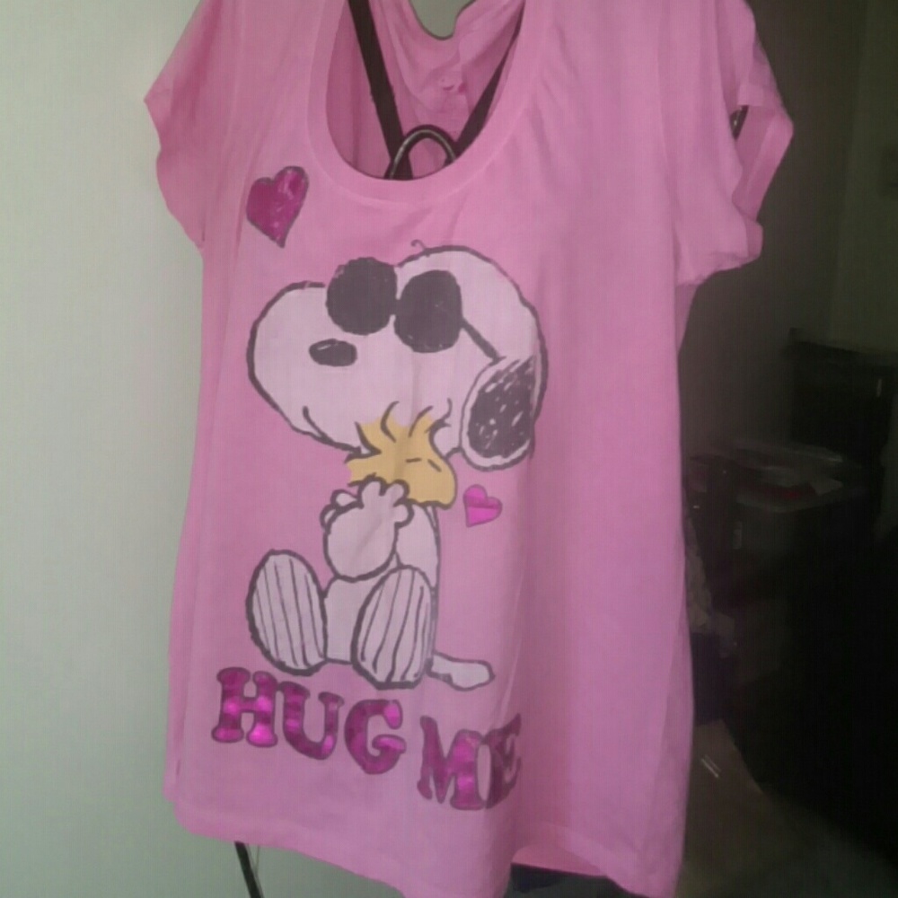 Snoopy Hug Me pink t shirt xxl
