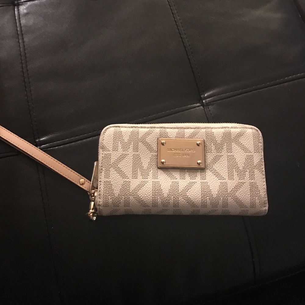 Michael Kors Wallet wristlet