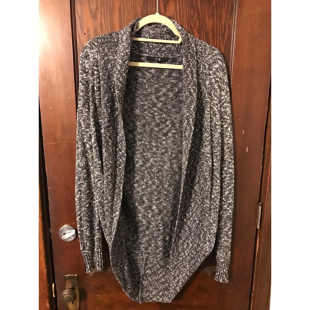 Forever 21 Black and White Cardigan Size Large