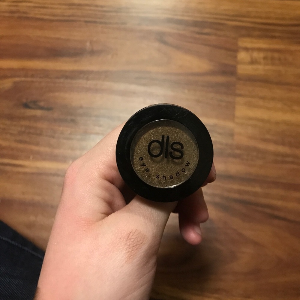 Dirty little secret eyeshadow!!