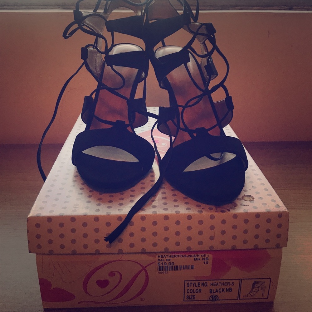 Black tie up heels, size 10