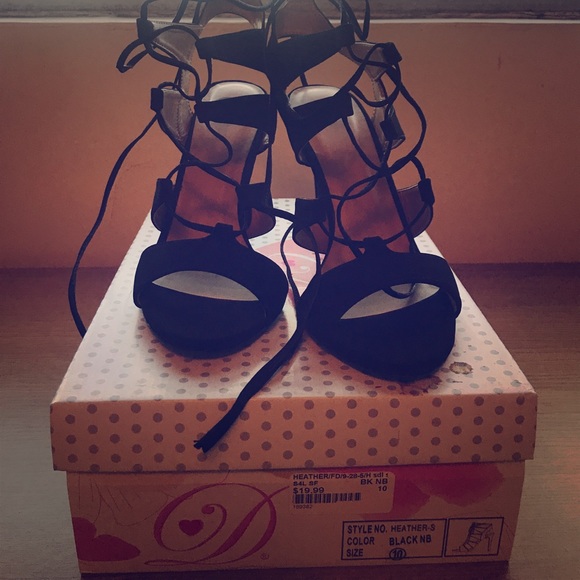 Black tie up heels, size 10 - Picture 1 of 1