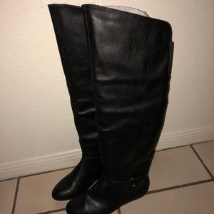 NWOT Chinese Laundry Boots