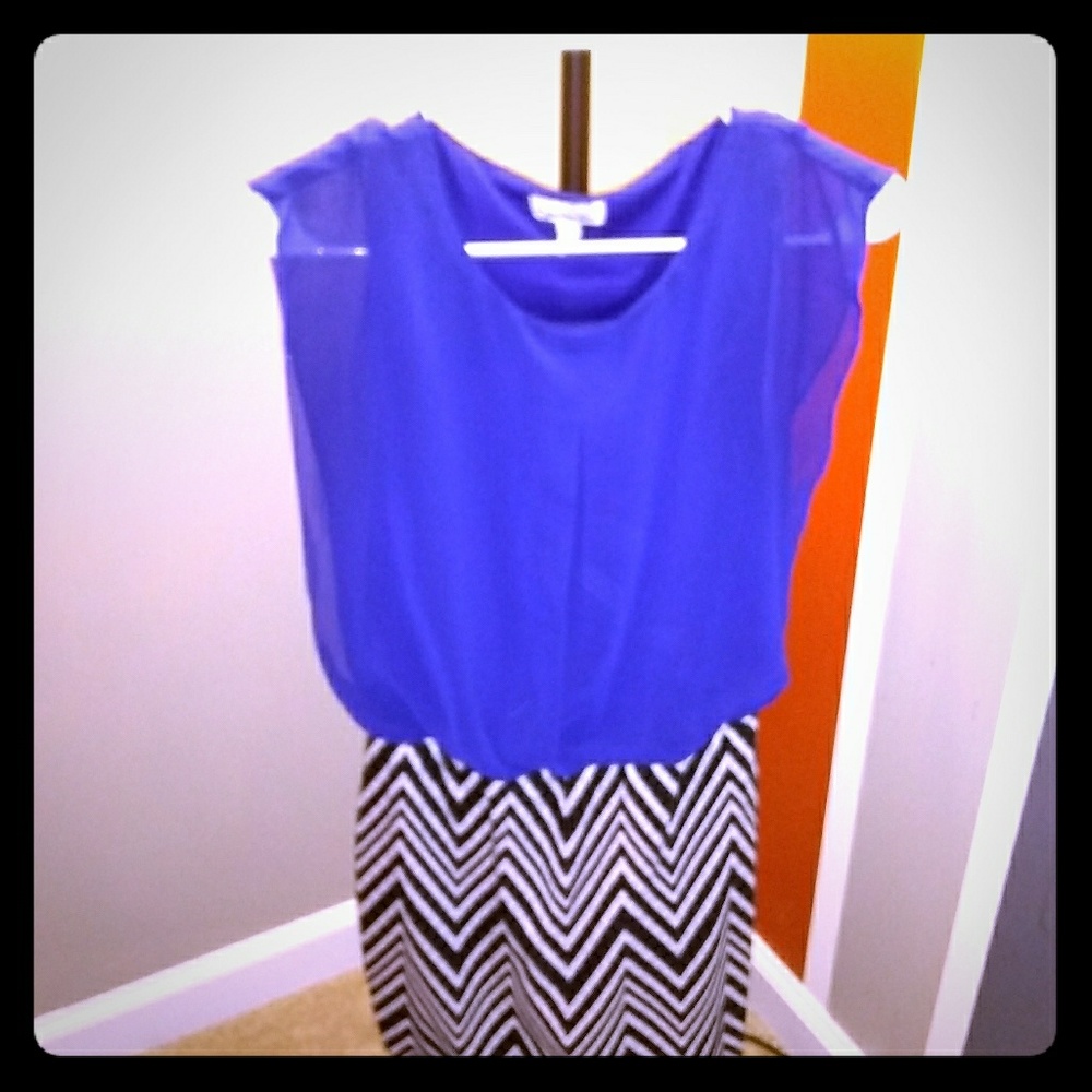 Two-part shirt and pencil skirt