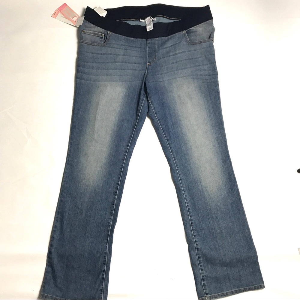 Liz Lange maternity bootcut  jeans