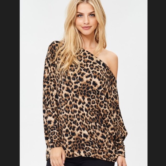 Off the Shoulder Leopard Print Top Jersey Knit - Picture 3 of 6