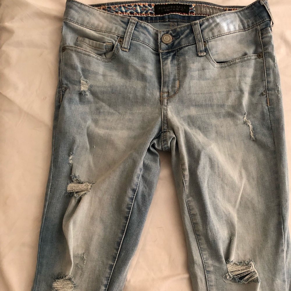 american eagle ripped jeans