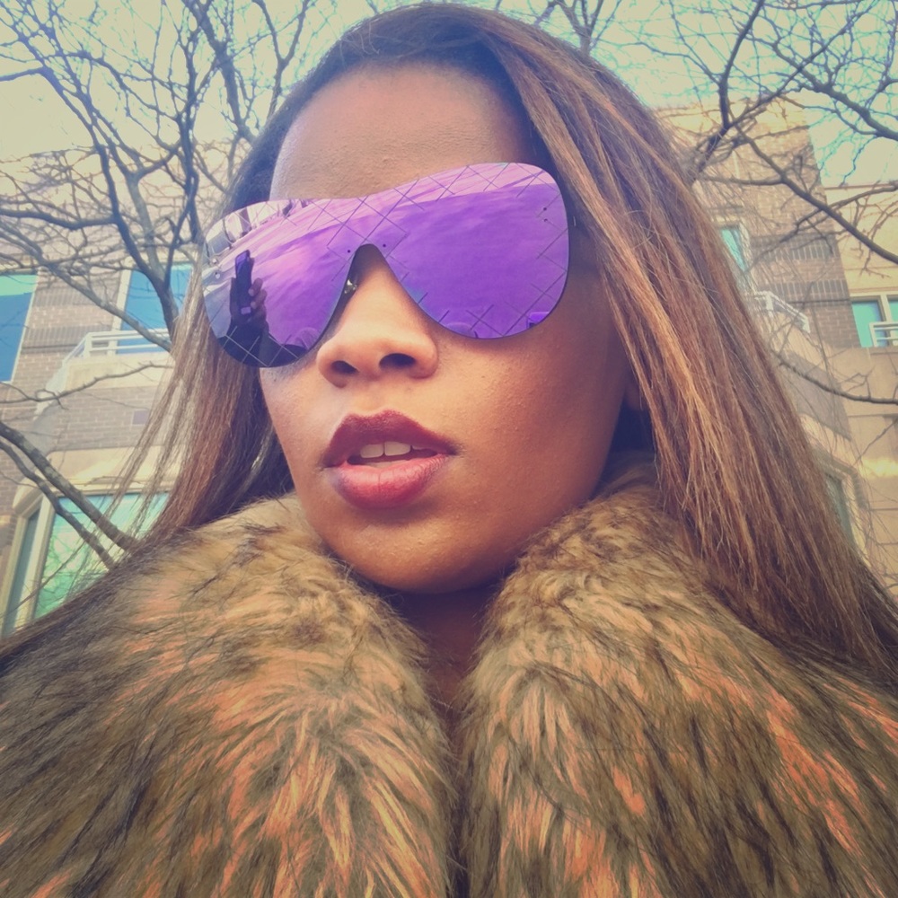 Meet your Posher, Constance