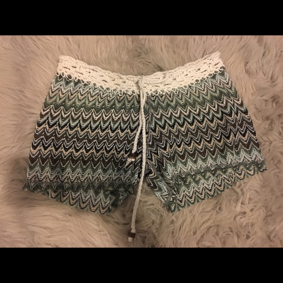Mora shorts - Picture 1 of 2
