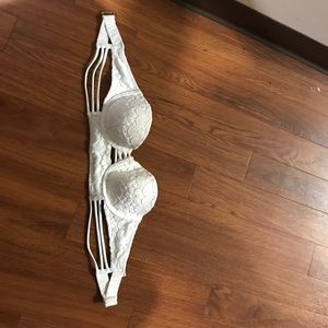32B all white VS