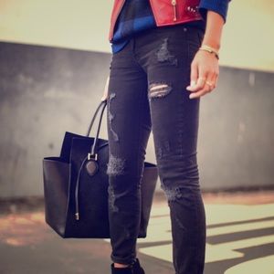 Current/Elliot Distressed Black Skinnies 🖤
