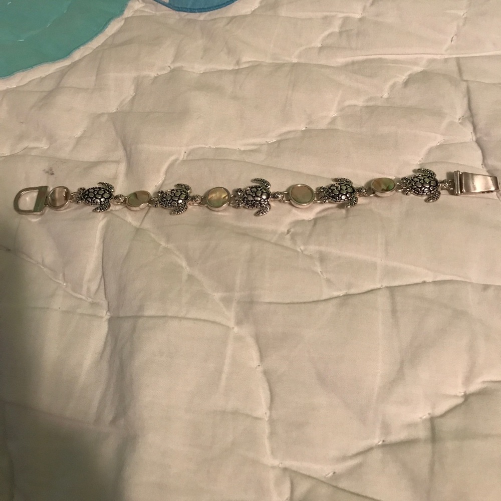 Turtle Bracelet - Picture 2 of 3