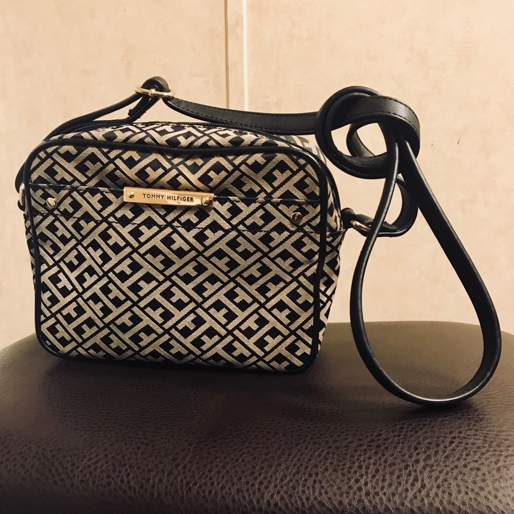 Tommy Hilfiger - TH Logo Crossbody Bag