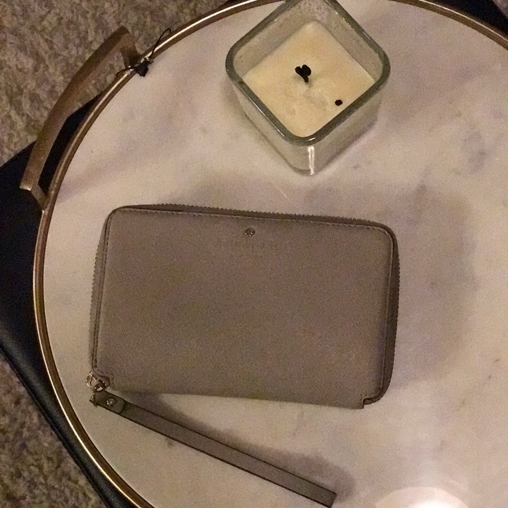 Kate Spade bifold wristlet