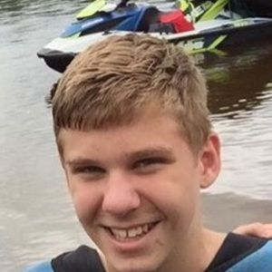 Meet your Posher, Aaron