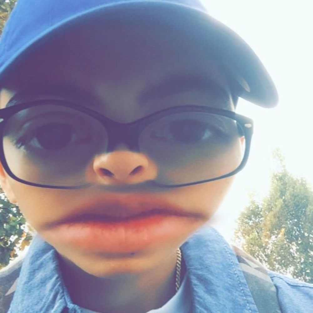 Meet your Posher, Victor