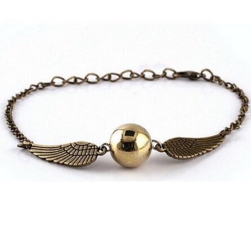 NWOT Harry Potter Quidditch Golden Snitch Bracelet