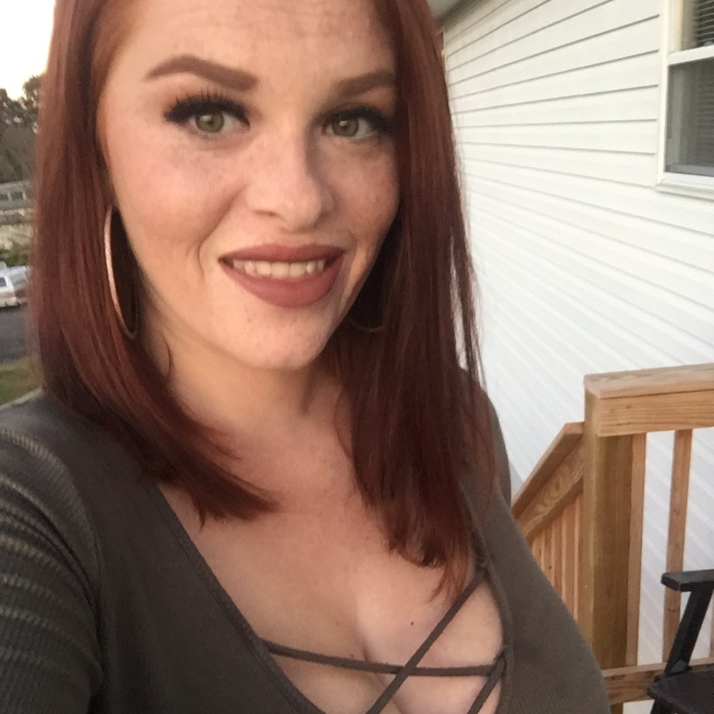 Meet your Posher, Alexis