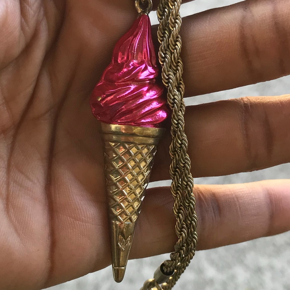 Melody Eshanii ice cream necklace