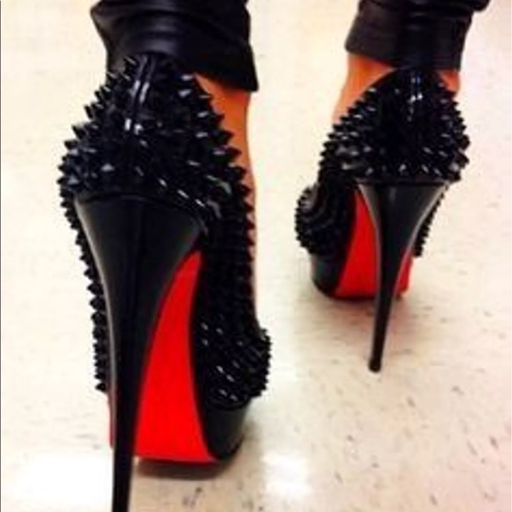 Meet your Posher, Yovanka