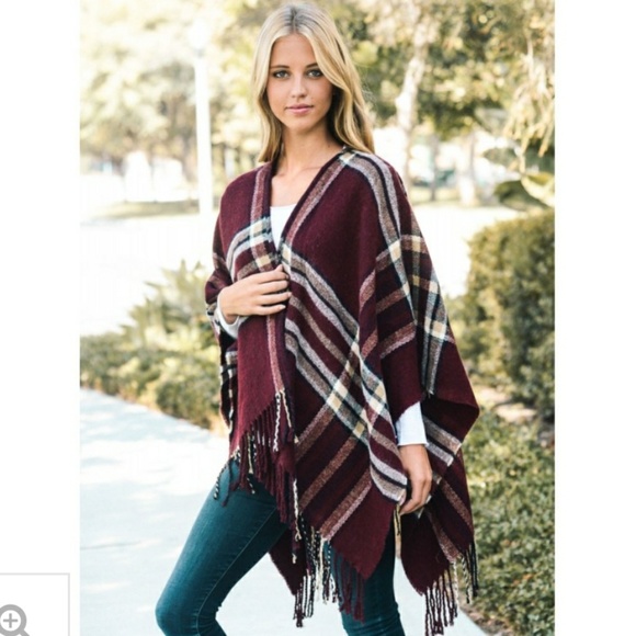 Beautiful Plaid Ruana/Scarf - Picture 4 of 7