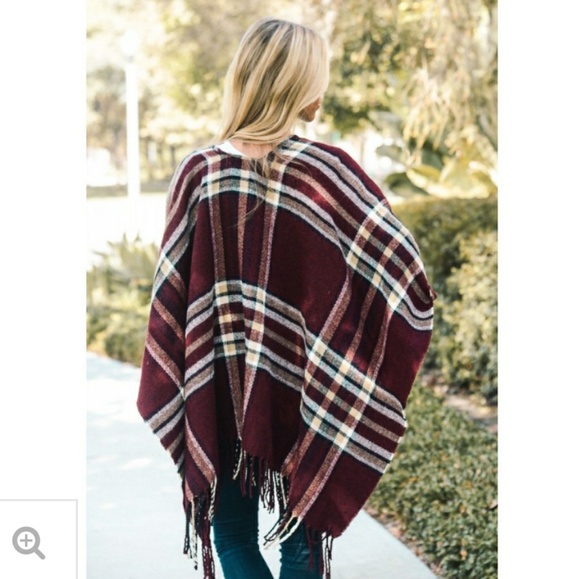 Beautiful Plaid Ruana/Scarf - Picture 5 of 7