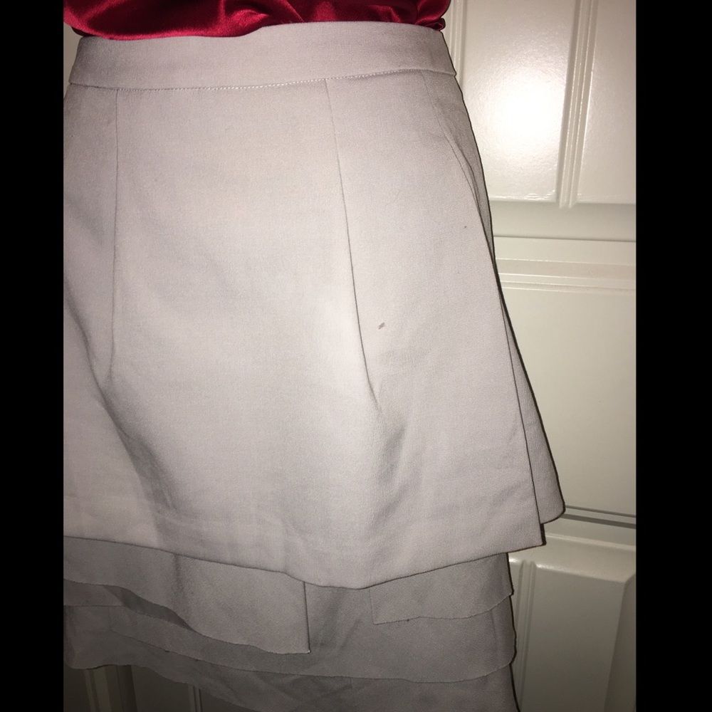 BCBG MaxAzria Light Grey Layered Pencil Skirt LOVE - Picture 4 of 7