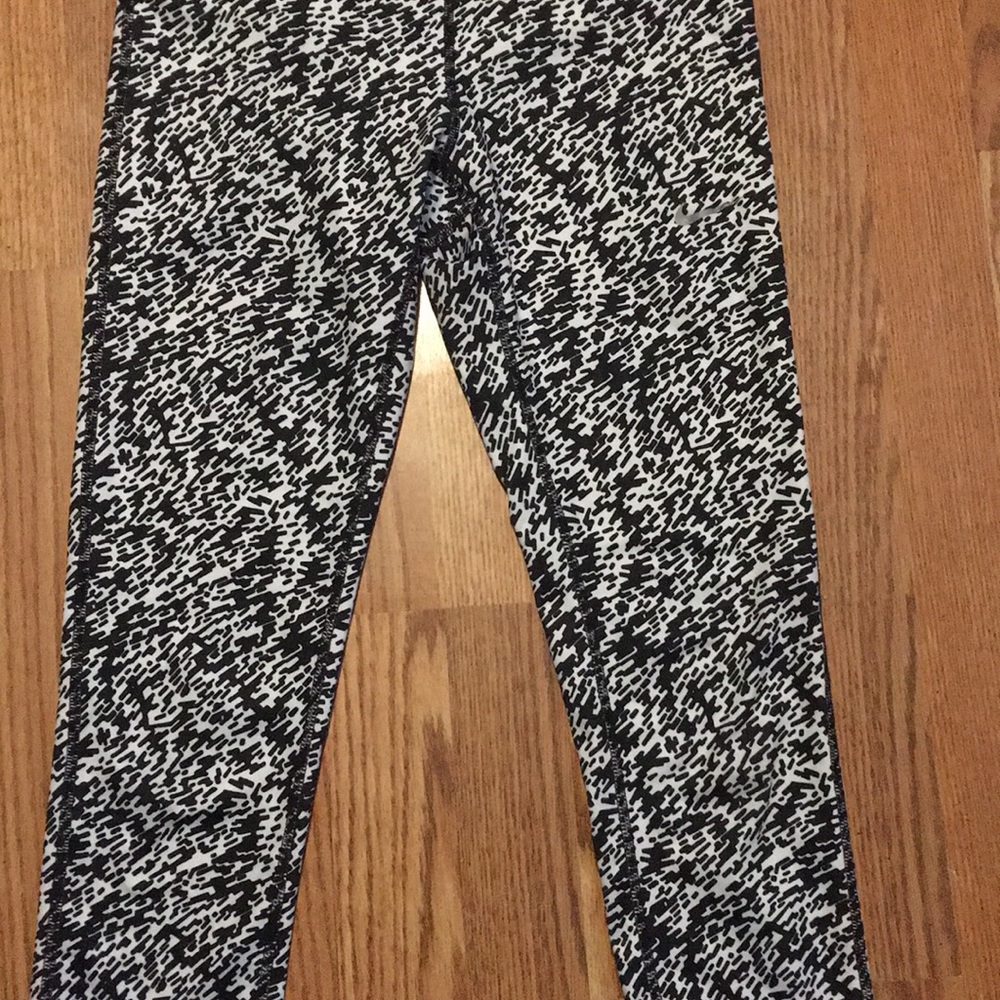 Nike workout capris