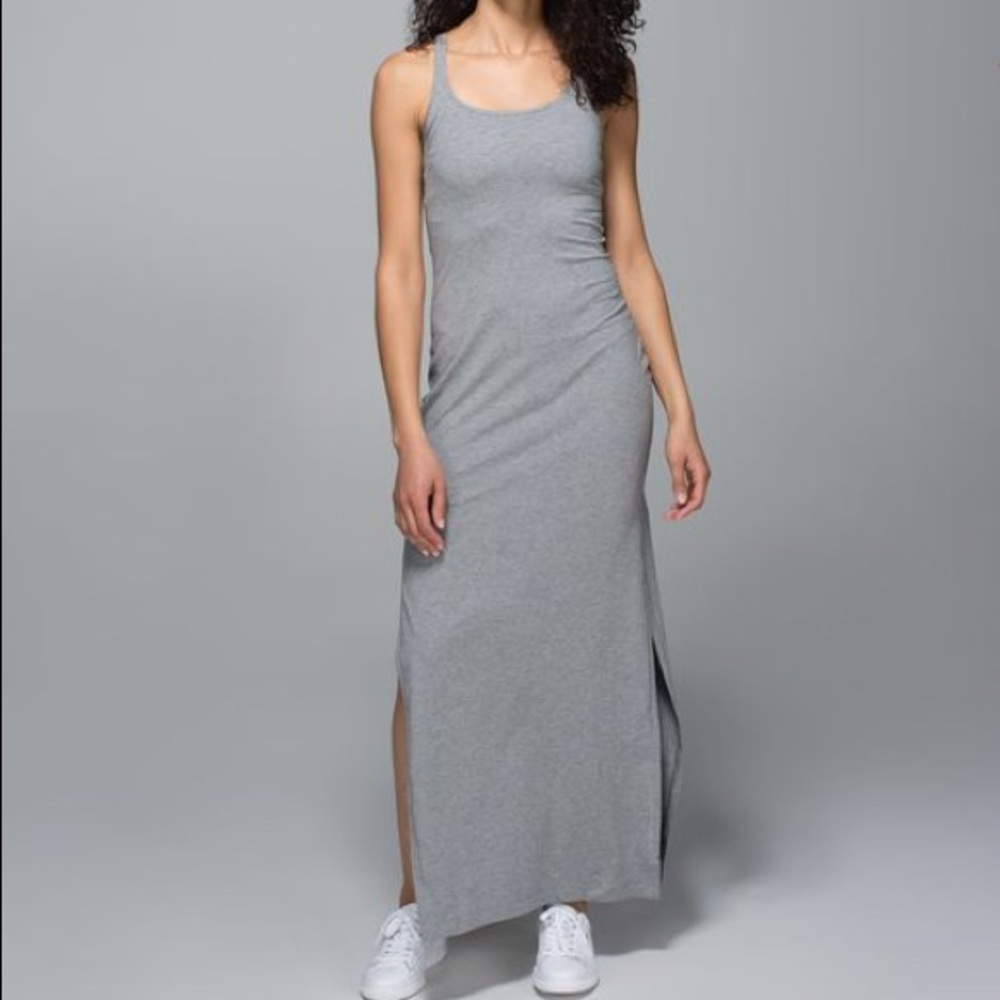 Lululemon Refresh Maxi II NWT Sz 8 Grey