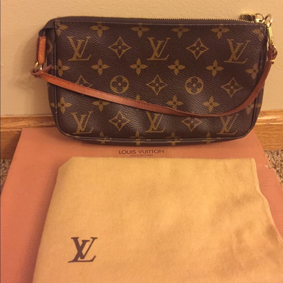 Louis Vuitton Handbags - Authentic Louis Vuitton Pochette Monogram Handbag