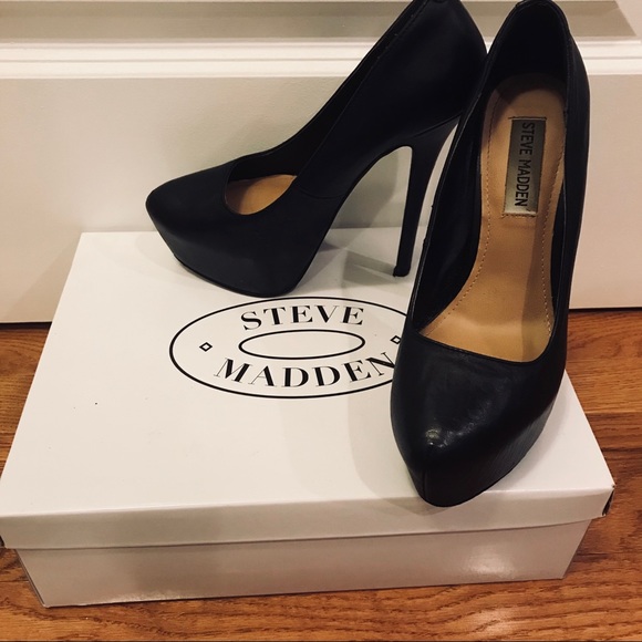 Steve Madden Shoes - Steve Madden Delerius Black Leather Heels