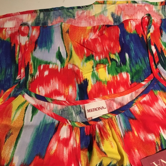 🛍🚨DELETING TODAY🚨MeronaRed Floral Printed Shell - Picture 3 of 4