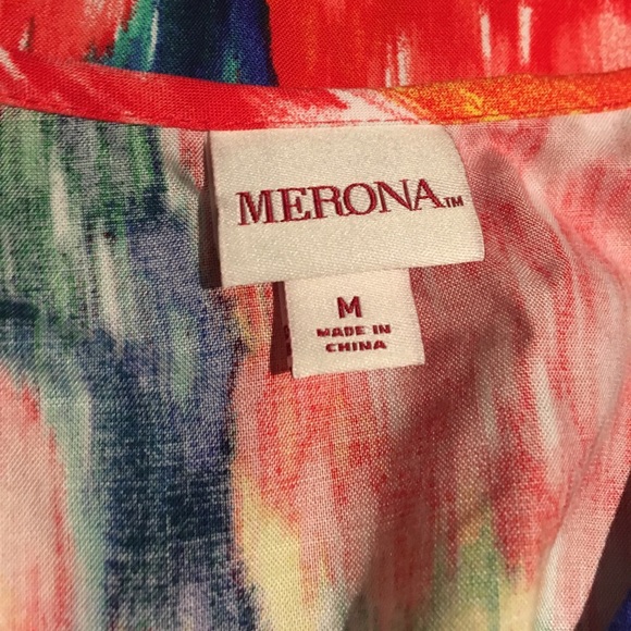 🛍🚨DELETING TODAY🚨MeronaRed Floral Printed Shell - Picture 4 of 4