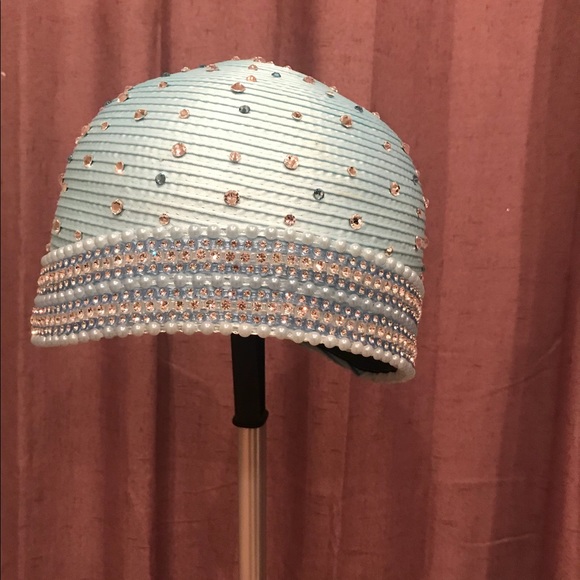 Gorgeous Powder Blue Pillbox Hat (Hat Pin Included - Picture 2 of 6