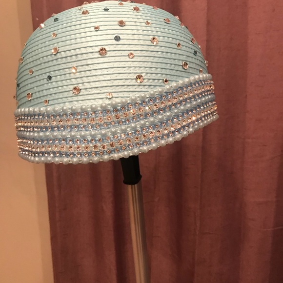 Gorgeous Powder Blue Pillbox Hat (Hat Pin Included - Picture 3 of 6