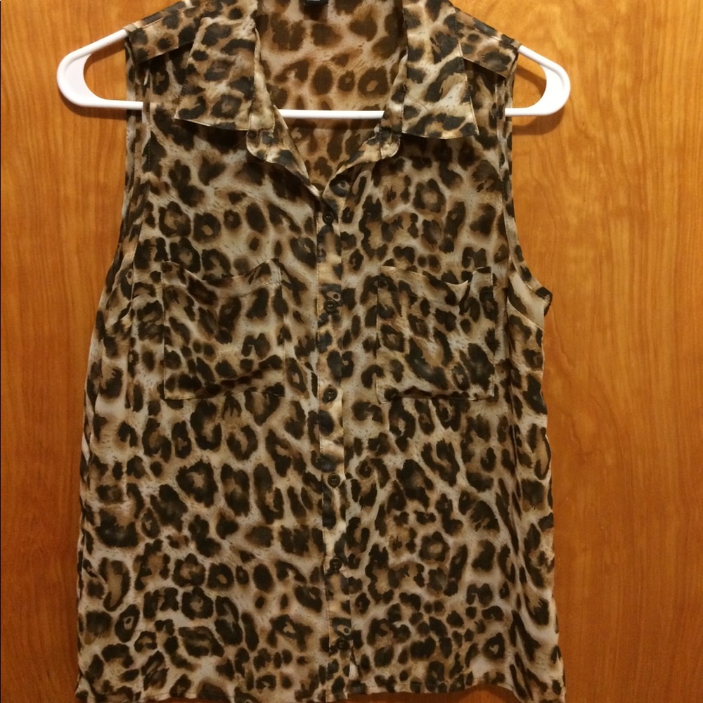 Forever 21 sleeveless blouse