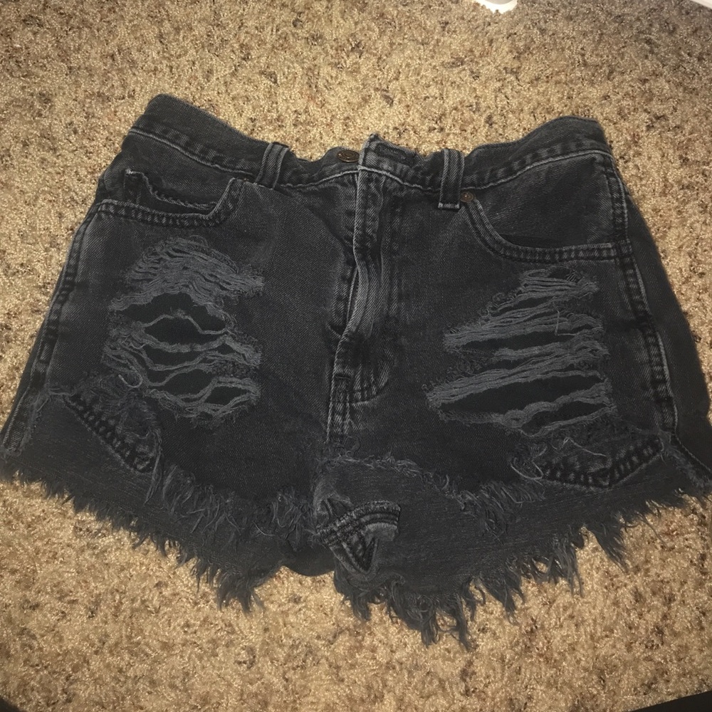black abercrombie festival shorts