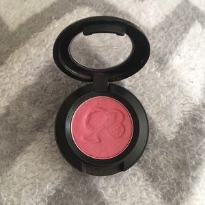 MAC EYESHADOW -Barbie collection - PLAYFUL