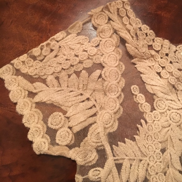 Ya Los Angeles Lace Top - Picture 5 of 6