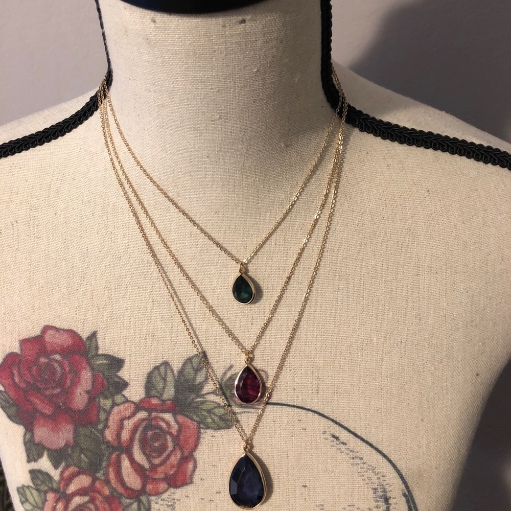Three stone necklace