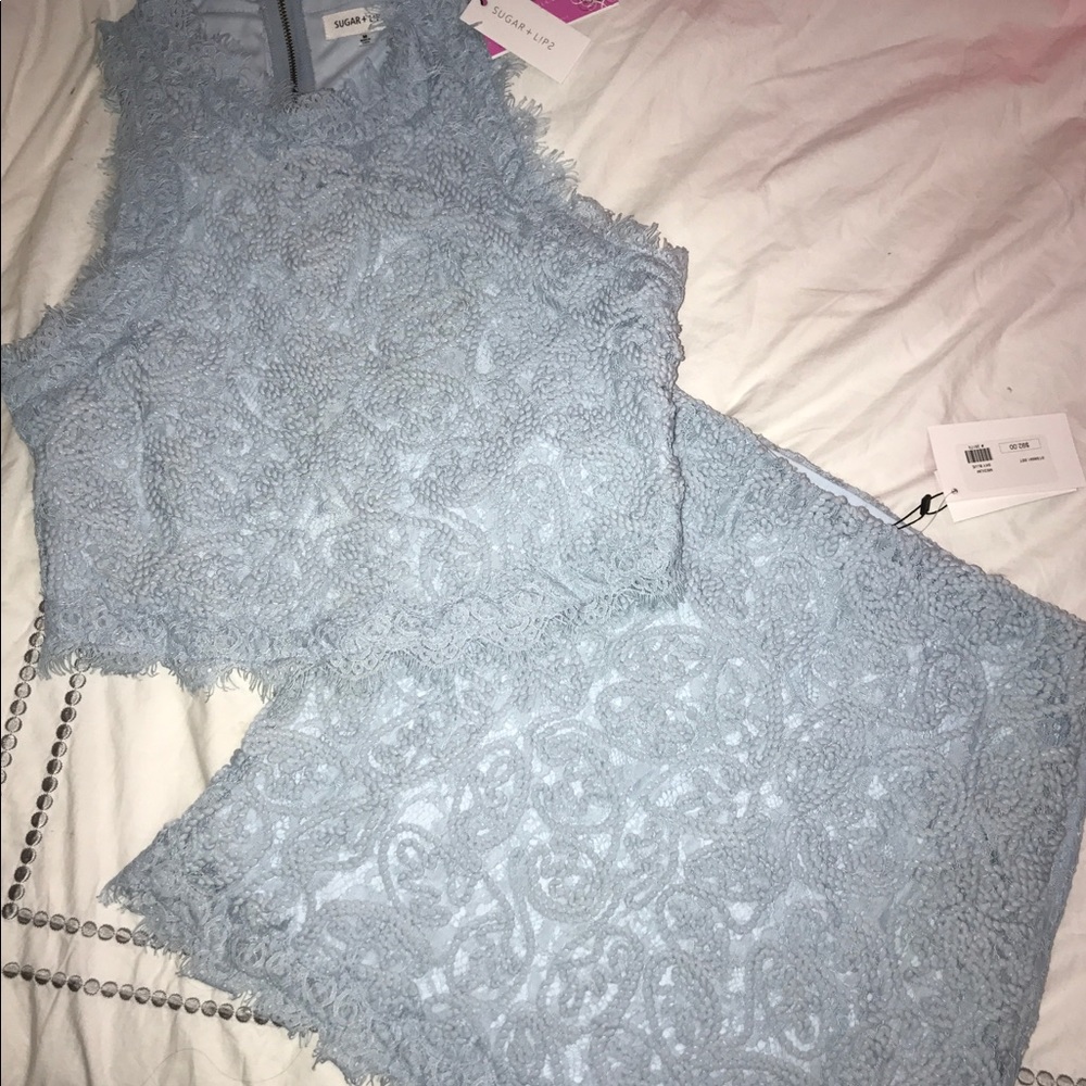 Lace top TOP ONLY - Picture 2 of 7