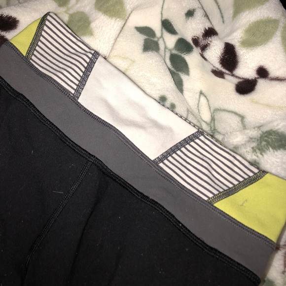 selling my long, flare lulu lemon pants - Picture 3 of 3