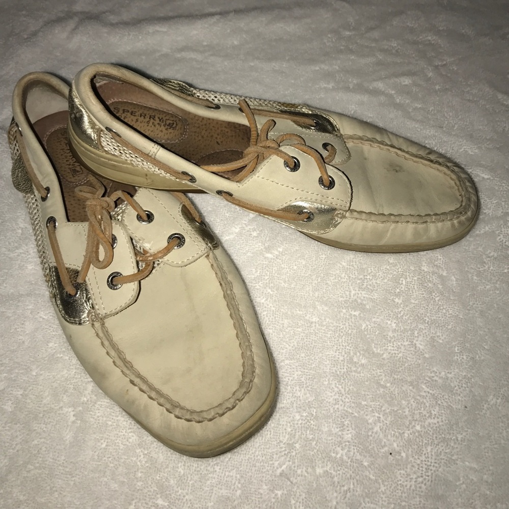 Light tan sperrys